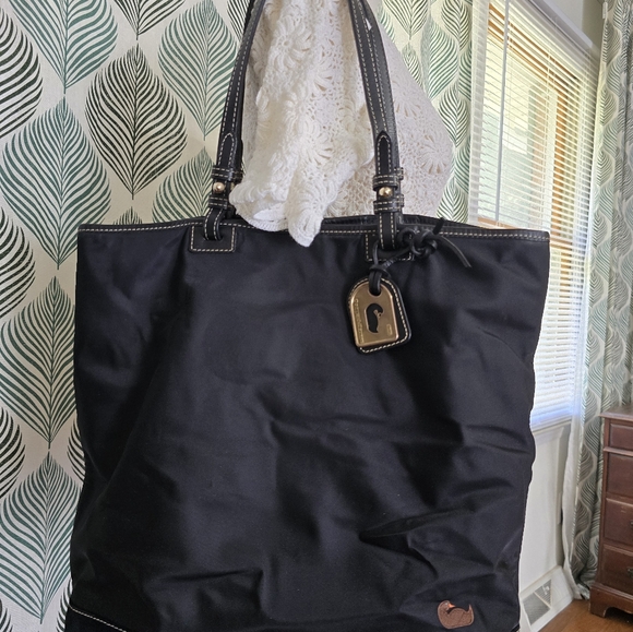 Dooney & Bourke black canvas tote bag - Picture 2 of 13